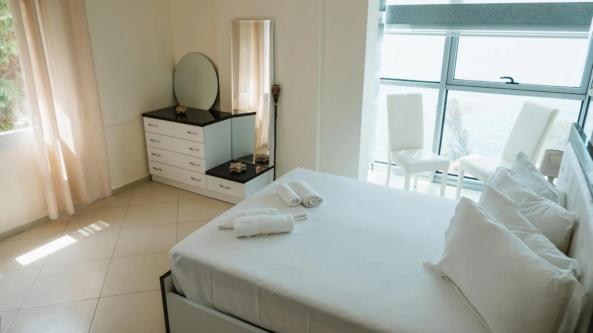 Thea Seaview Apartament Vlorë